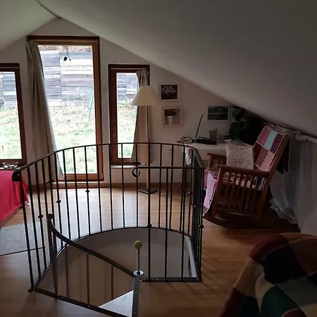 Panorama Kert بيت للعطل *