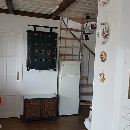 Panorama Kert بيت للعطل *